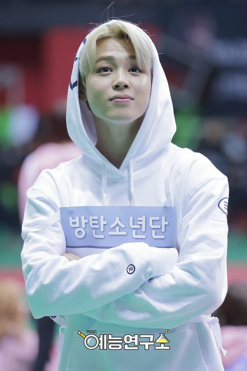 kor_celebrities's tweet photo. 防弾少年団　JIMIN、アイドル陸上大会の写真が追加公開。 「防弾少年団」のまとめLIVE： https://t.co/2jbuyasISA https://t.co/HxCiv6wkEn