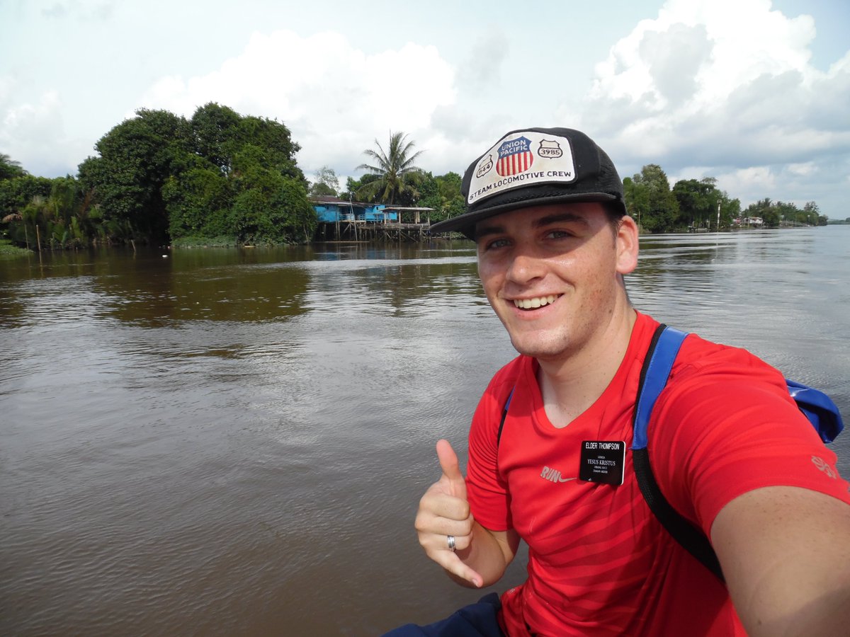 parkert96's tweet image. By Boat, by Train, by Auto, by Bike, and Planes to and from Singapore from Borneo and back : 
parkerleethompson.blogspot.com