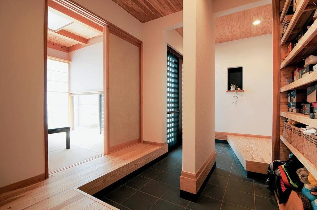 ট ইট র 有村康弘 木造住宅住まいず11 5代目 旅館のような玄関にしたい 玄関から直接客間の和室に入れる間取り おもてなしの精神でお出迎えします 住まいず 注文住宅 マイホーム インテリア 新築 家 建築 住宅 T Co Juqrdofcsi ট ইট র 有村康弘 木造住宅住まいず11 5代目 旅館のような玄関にしたい 玄関から直接客間の和室に入れる間取り おもてなしの精神でお出迎えします 住まいず 注文住宅 マイホーム インテリア 新築 家 建築 住宅 T Co Juqrdofcsi