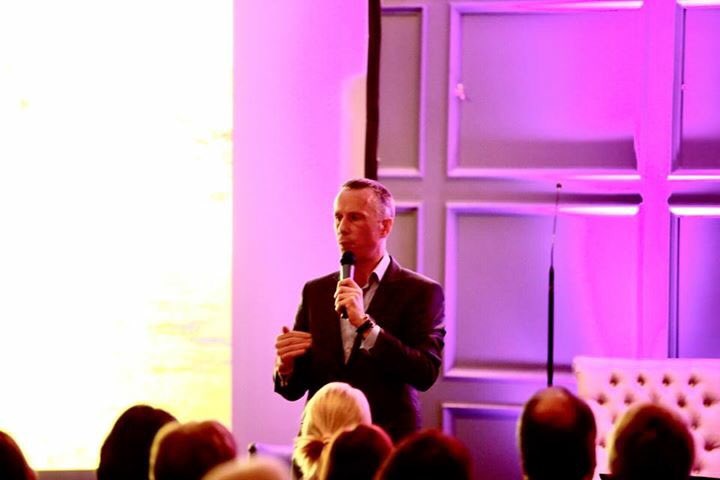 caoimhinfinn's tweet photo. Great words of advice from @_gerryduffy speaker @TeamCAS_Ire #Energise2017
Thanks to @alanjohnson007 for the fabulous stage @ashehoteltralee https://t.co/r5cmtbxfho
