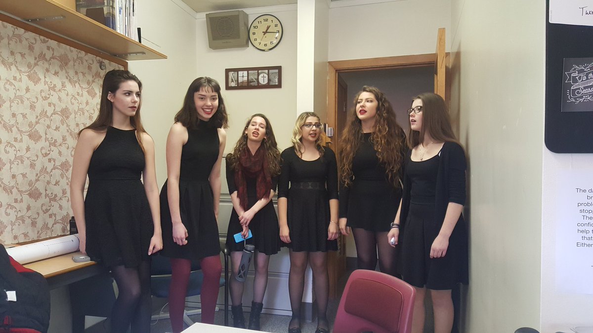 KathyP's tweet photo. Our wonderful singing Valentines @StateCollegeHS #amazingtalent https://t.co/NWN1M4YLvE