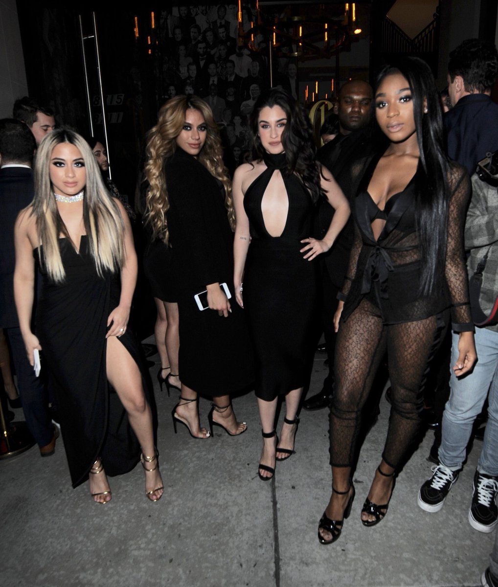 5HItalia's tweet photo. Le Fifth Harmony arrivando al @RepublicRecords #Grammys After Party🌺 Cosa ne pensate degli outfit? https://t.co/KoEAD6Su4x