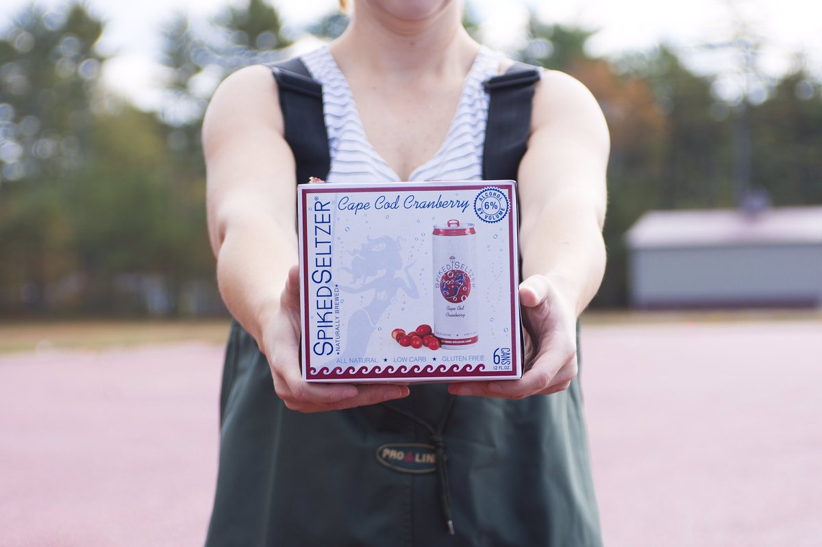 BONVIVSeltzer's tweet photo. One more gift for your partner in crime. Put a bow on it. ❤ #ValentinesDay #CapeCodCranberry https://t.co/Cf0WaC7LnF