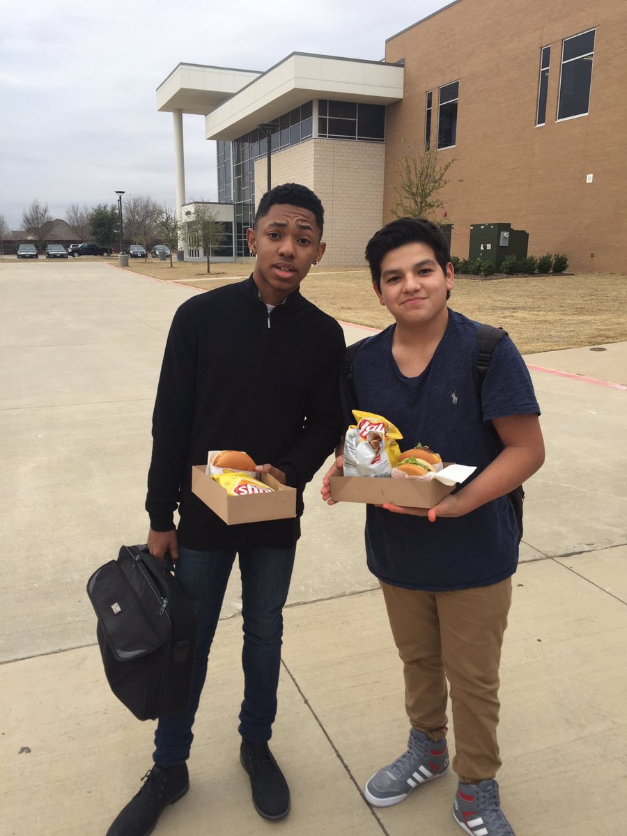 MHS9th's tweet image. It&apos;s Burger Time!  Come on out and enjoy!! #OPENHOUSE #fastfoodfun