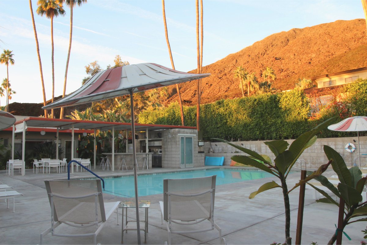 Next time you're in #PalmSprings, stay at the <a href="/OrbitInHotel/">Orbit In Hotel</a>. It is quiet, super friendly, and very cool and retro. I loved it! #retrohotel