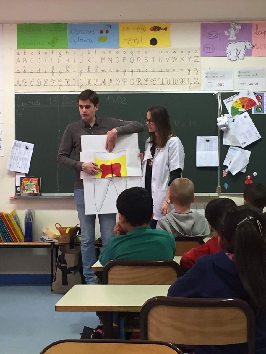 TeamQuenotte's tweet photo. Première Journée de Prévention dans les écoles de Saint-Étienne ! #DENTger #dentairesenRA @Le_Progres @France3Presse https://t.co/QMrILaM2j8