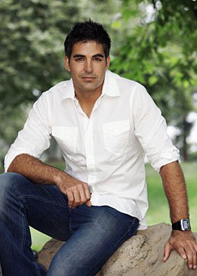 daysofourlives's tweet photo. RT to wish our #MCM @galengering a happy birthday! 🎂🎊#DAYS https://t.co/qMRnd5oqBh