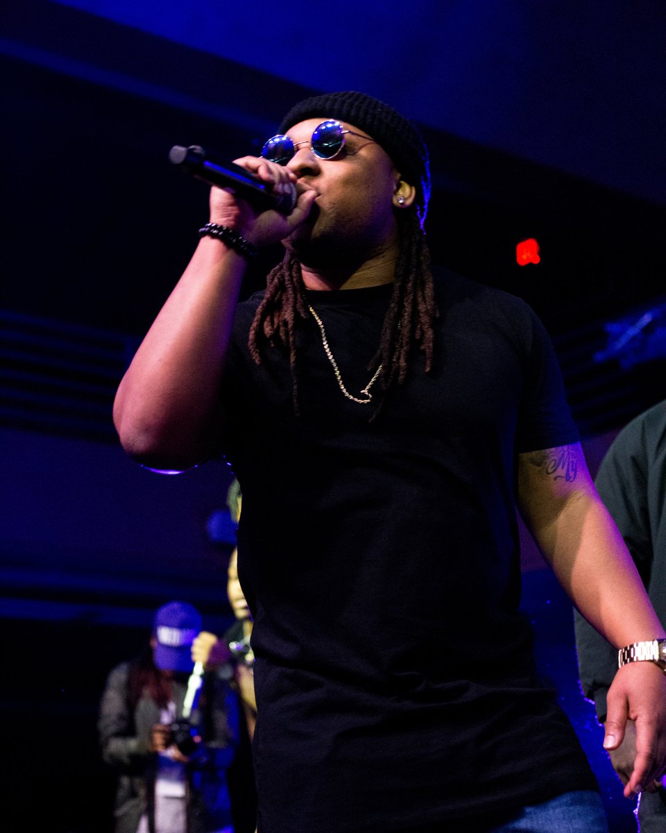 NewMoneyNuvo's tweet photo. Money Shot, CHA CHING! 😎 See more under "SHOW RE-CAP" at https://t.co/VHVcI2Jeeh. The show was 🔥🔥🔥. #NewMoneyNuvo #NMMRecords https://t.co/AfssARrmRY