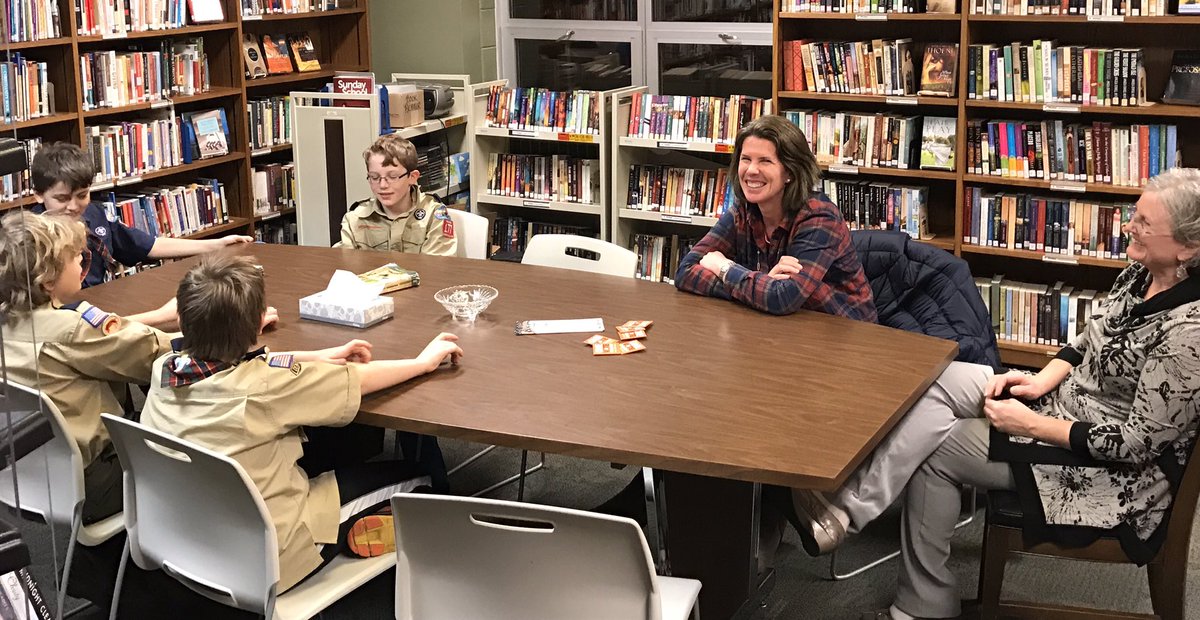 CubPack177's tweet image. Webelos IIs meeting with School Board members, getting involved in how their school is run!
