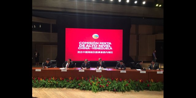 China y Venezuela suman 790 acuerdos de cooperación en áreas estratégicas -->> bit.ly/2kl7VLl