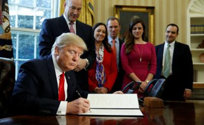 coryellj15's tweet photo. With a swipe of his pen, U.S. President Donald Trump on Friday started killing off a retirem https://t.co/Jo1R3bq2Fm https://t.co/ygohzD99pd