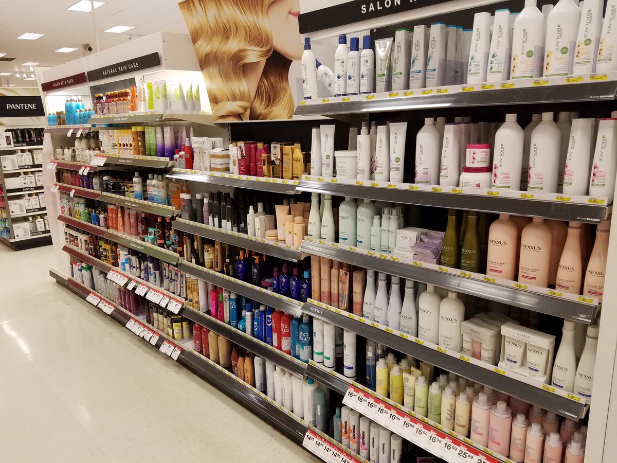 anthonyjcoe's tweet photo. Need a candle or salon quality shampoo for your sweetheart? T1832's got it! #sameselection #2017grinddontstop @Bret_Kerr @Howard_JoshT https://t.co/750eyngzyH