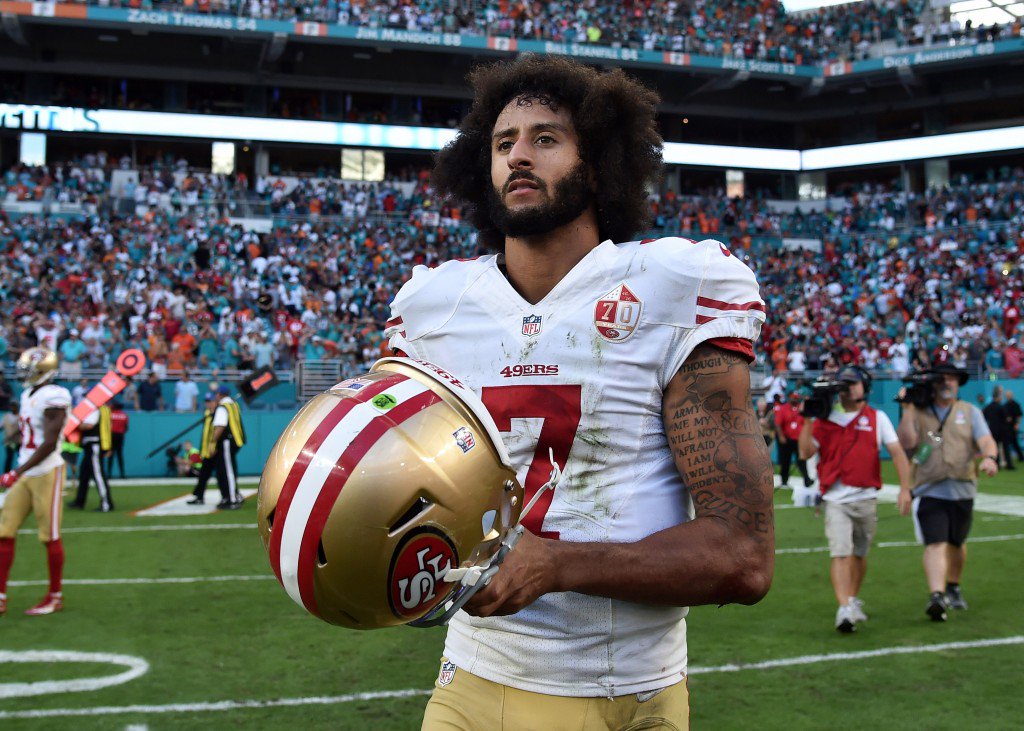 pfrumors's tweet photo. Colin Kaepernick Switching Agents https://t.co/AXES6IWQjN https://t.co/5JSHaJXzsl