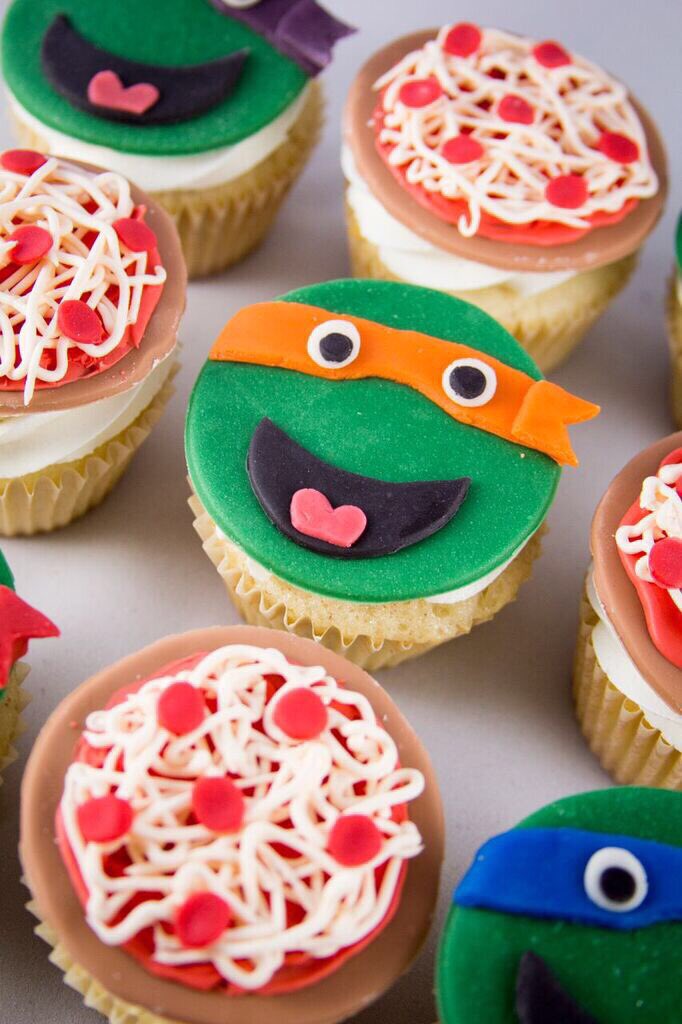 june_poppies's tweet photo. #junepoppies #junepoppiesdesigns #cupcakes #ninjaturtle #buttercream #FortCollins #fondant #shoplocalfortcollins #coloradomade #birthday https://t.co/0YnRV6g5wG