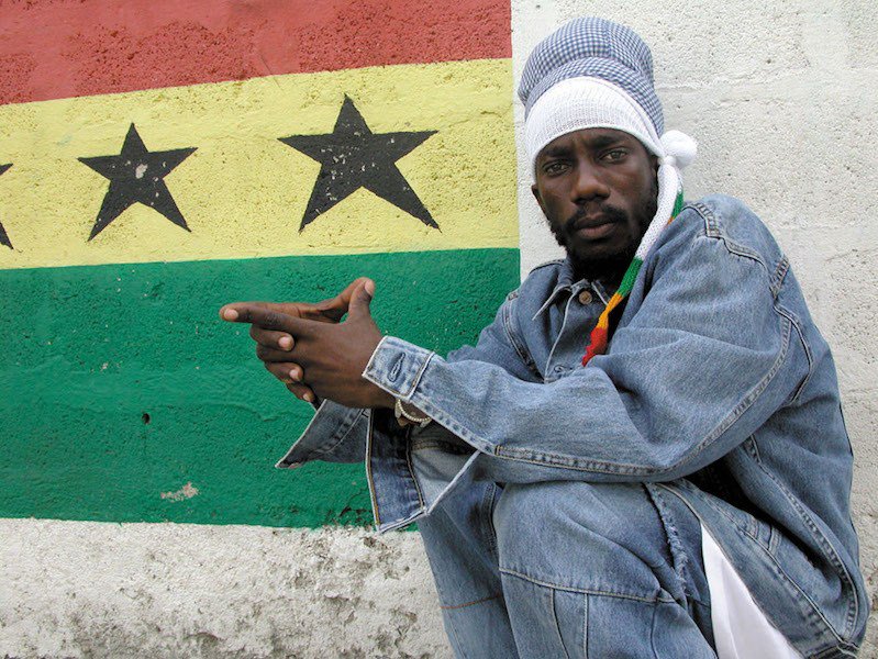 Mediaphore's tweet photo. La star jamaïcaine @SizzlaKalonji sera l'une des têtes d’affiche de la 18e édition du Festival @TerreDeBlues 🎤🔥 https://t.co/YTNZQ6NGyR https://t.co/l38ZWnj4AE