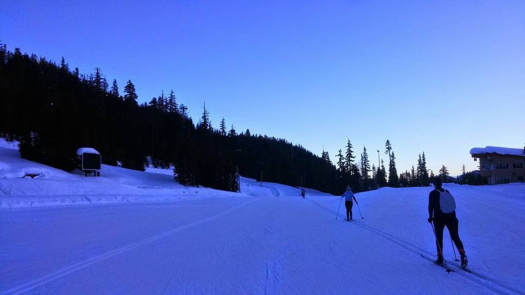 simmone_lyons's tweet photo. Making the most of #BCFamilyDay with some #xcskiing .
@cruisincales @nolalice https://t.co/ghnCNOvkr9 https://t.co/aRFL0eZ28s