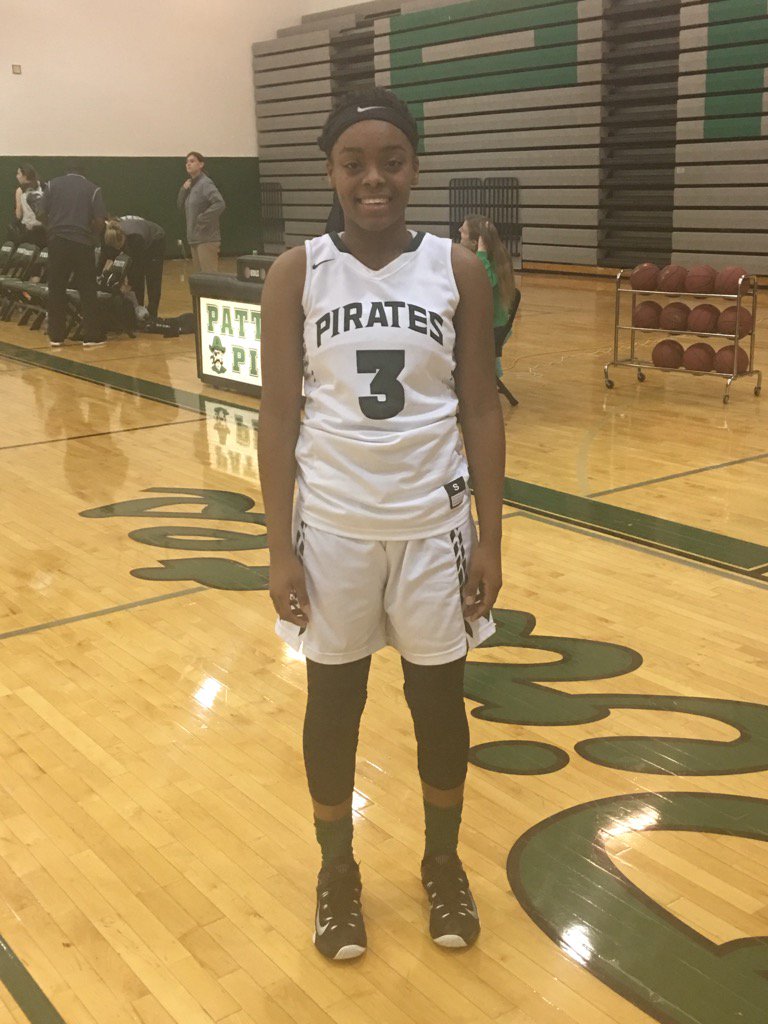 dfresh47's tweet photo. Tyra Brown scored 1001st at home in addition to a victory against Francis Howell North!!!  Great Job Tyra!!! https://t.co/HoM5htavpT