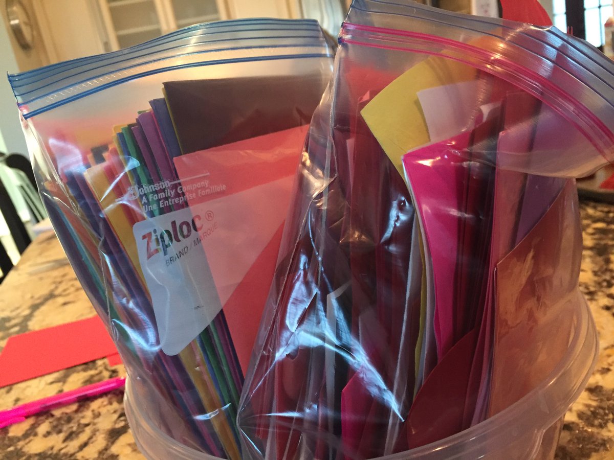 NOHS_C4C's tweet photo. WE MADE 711 CARDS! HAPPY VALENTINES DAY TO ALL OF OUR CARD CREATORS!!! Special thanks to women's leadership board and harmony elementary! https://t.co/0S942kLMWf