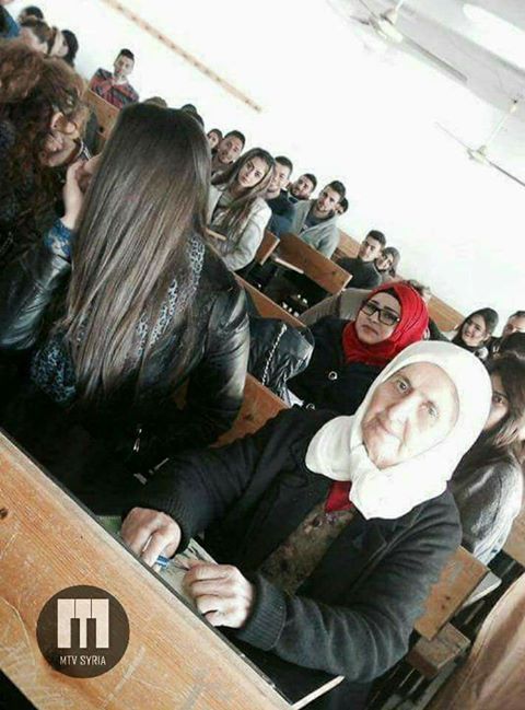 ahmadalissa's tweet photo. From #Syria
Najla #Burghul,  70 years old, is a student at #Tishreen University in #Lattakia: The unstoppable dream https://t.co/GWCX0fsz4o