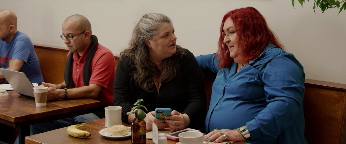 HuffPostKorea's tweet image. "노년의 동성커플들에게 찬사를 바치는 뭔가를 만들고 싶었다." 진짜 커플들을 출연시킨 이 뮤직비디오는 모든 세대의 LGBT 사랑을 찬양한다 huff.to/2l9tRsB