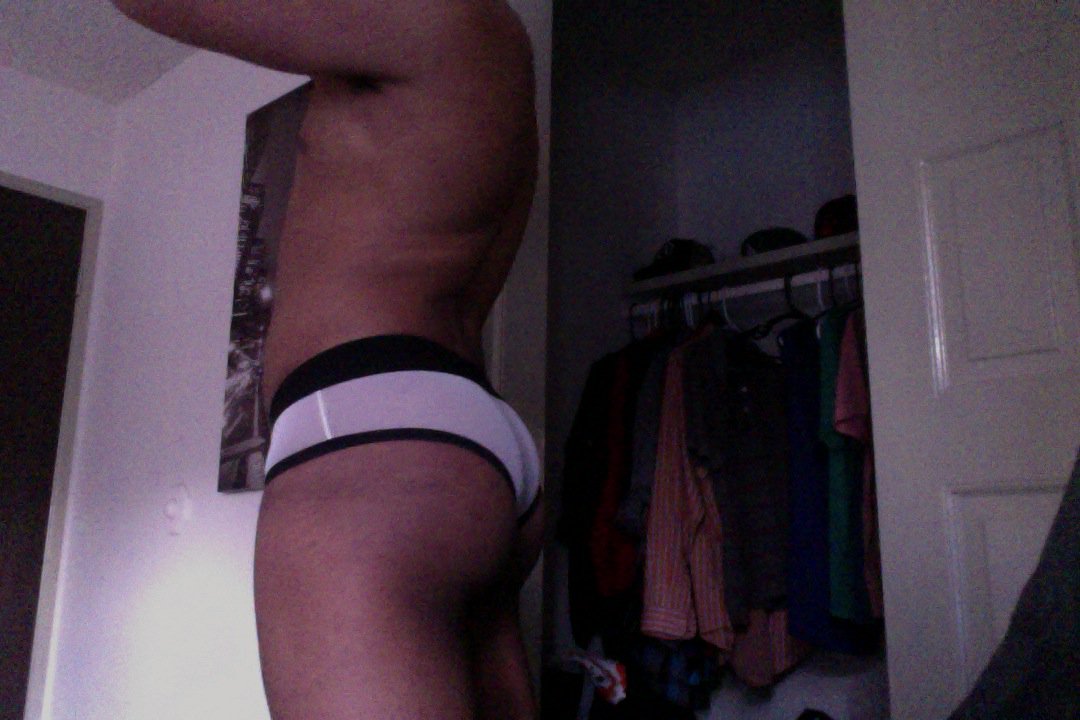 hope you like my phat ass! Happy monday! https://t.co/b0eyNKizrw