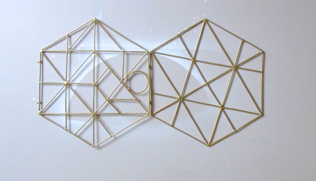 Honevo's tweet image. BIONIC PAINTING HEXAGONAL PIECES - BIONIC ART #BIONICPAINTINGS #CUADROSBIONICOS #HONEVO #ART honevo.blogspot.com #bionicart #hexagonal