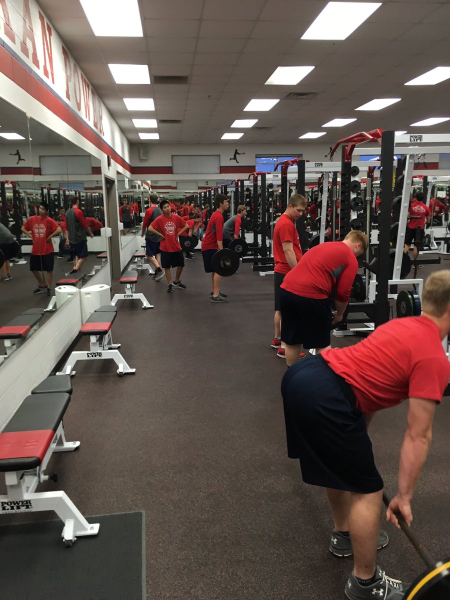 coach_acuna's tweet photo. @NW_Txn_Baseball @NwestBsbNation bringing #work today. #YrRound https://t.co/Wli7zYy2PB