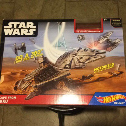 serge92105's tweet photo. For sale for $25 on @close5! New in box-Star Wars/Hotwheels playset. Originally sold at … https://t.co/dP1dqdpefm https://t.co/uE2vECloPP