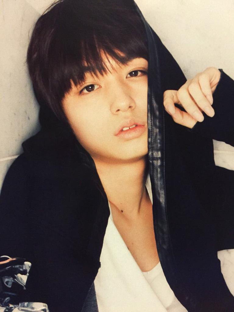 伊野尾くんかわいいけど腹立つ動画集 伊野尾くんの肌見せの何が素晴らしいかって 鎖骨と胸元にある二つの大きいほくろですよね ほくろでさえ可愛すぎてタンスの角に小指ぶつけた もっと胸元の開いた服着てくださいお願いします 伊野尾慧 伊野尾 伊野尾くんかわいいけど腹立つ動画集 伊野尾くんの肌見せの何が素晴らしいかって 鎖骨と胸元にある二つの大きいほくろですよね ほくろでさえ可愛すぎてタンスの角に小指ぶつけた もっと胸元の開いた服着てくださいお願いします 伊野尾慧 伊野尾
