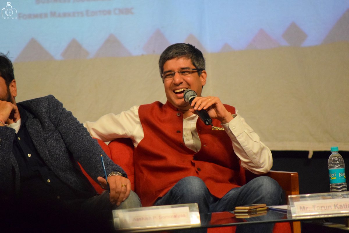 bigfmindia's tweet photo. "We believe that the knowledge u have shared will help our managers" @tarunkatial:https://t.co/SNZqxP2KWE #LeadershipSummit17 #IITKharagpur https://t.co/3gdWkqPuEZ