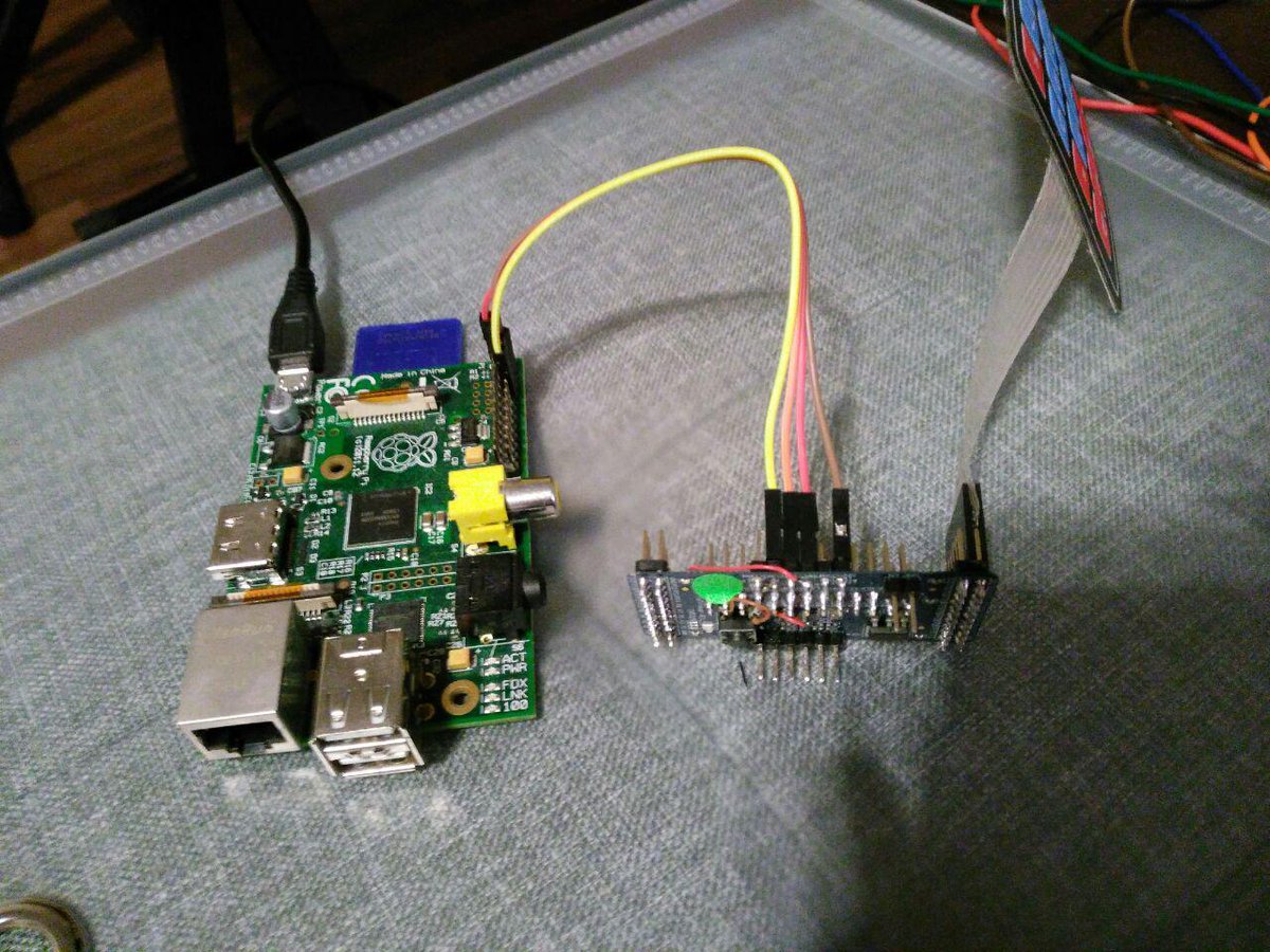 taggedvision's tweet photo. Connecting the #iolinker #fpga board to a 3.3V device like the #RaspberryPi is simple. https://t.co/LGsqO5UQP2