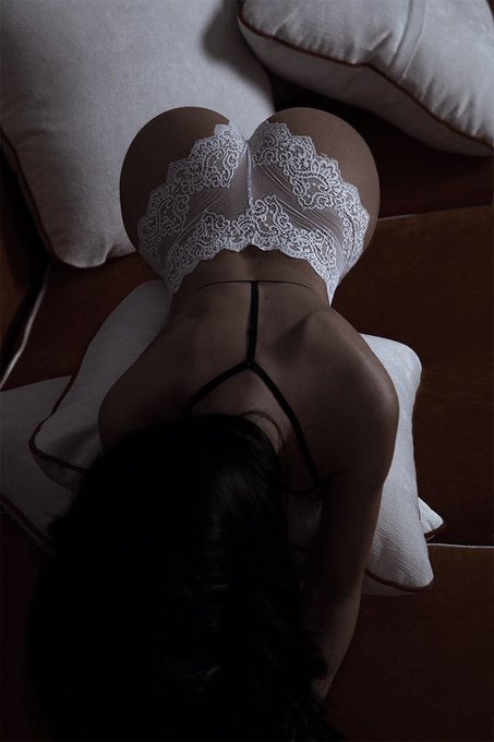 Good morning guys 😘😘😘😘 https://t.co/fy5gjz4UBc<a href="/tag/chaturbate"class="tags"><span>#chaturbate</span></a>