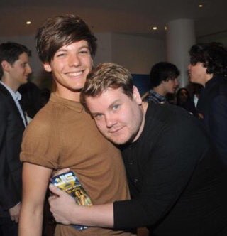 FollowDms_1's tweet photo. #LouisandSteveOnCorden MI CORAZÓN YA NO PUEDE MÁS https://t.co/1bMwpvkLgG