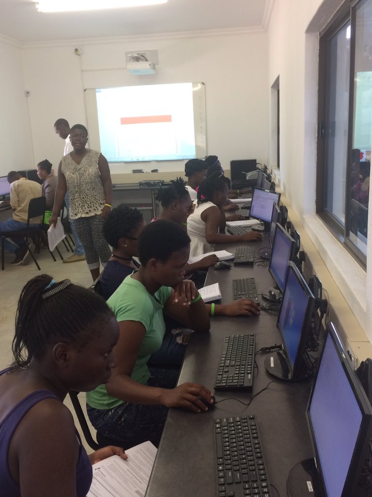 JusticiaDlc's tweet photo. @yingisanikhoza Leading a #worldclasslesson #JusticiaCampus @Gwfonline https://t.co/JvH6MD5zN3