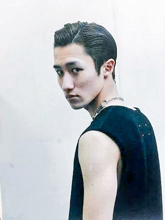 SASUKEに出演決定した岩本照、BRUTUSでかっこよすぎるオールバック