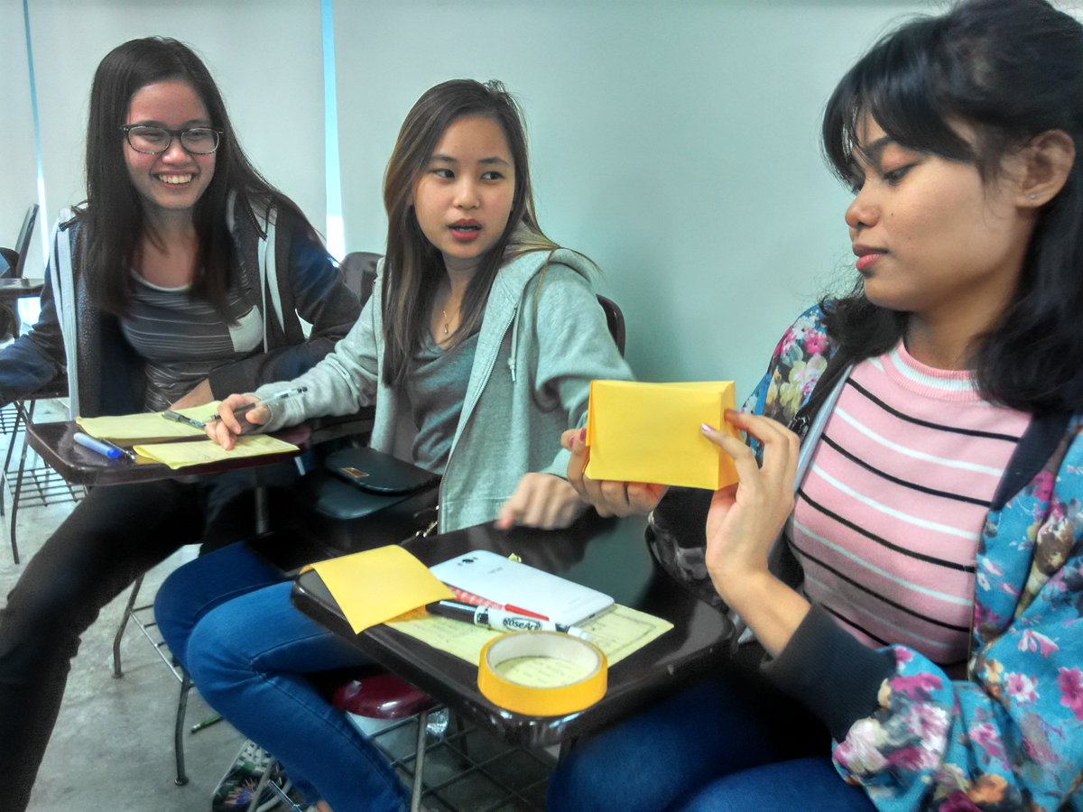 jangsabYoo's tweet image. 1/3 Facilitated an HCD workshop for the first time. I was worried that the class will be indifferent but they #mscodes #HCD #designthinking