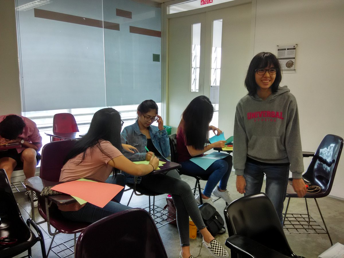 jangsabYoo's tweet image. 1/3 Facilitated an HCD workshop for the first time. I was worried that the class will be indifferent but they #mscodes #HCD #designthinking