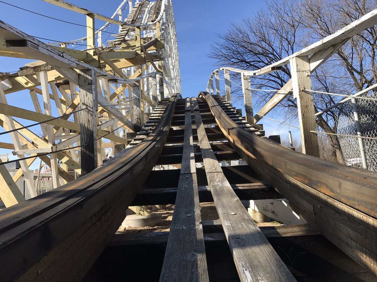 travismryan's tweet photo. 87 days until that sweet coaster breeze comes back @ValleyfairMN !!! #BestDayEver #VFBestDay https://t.co/LthCFP6kRX