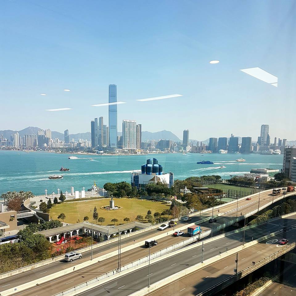spatial_tweets's tweet image. Beautiful day in #HongKong, pursuing #creativity with a view. #spatialpractice #VictoriaHarbour #healthyworkingenvironment