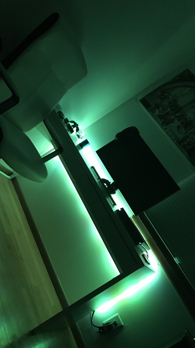 tonoqt's tweet photo. My Set-Up is Coming Along Nicely 😈 #WhereAreTheCables? #PCComingSoon https://t.co/A6UjTJdjgg