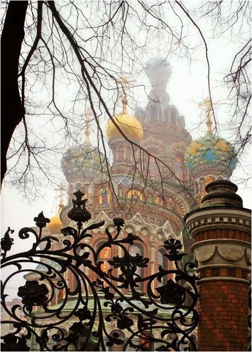 expertoscarpas's tweet photo. ¡Que bonita arquitectura la de #SanPetesburgo en Rusia! ¡Parece sacada de un cuento! 

#ArquitecturaIncreíble https://t.co/tReRZq9FHN