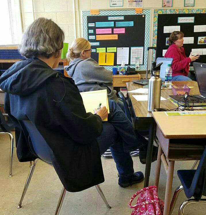 literacylady10's tweet photo. 1st Gr. teacher leaders share how they use written response to text in their classrooms.   #RCS_NC @jbnealy72 @gocc_christian @KarenKhester https://t.co/nFy3CVbC4E
