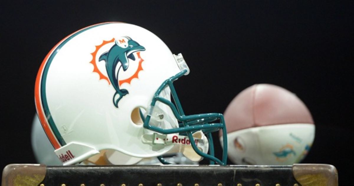 zesty_dolphins's tweet photo. Report: Dolphins to hire #AndreCarter for D-line job https://t.co/C1y40DImFX https://t.co/HssFUacvhv