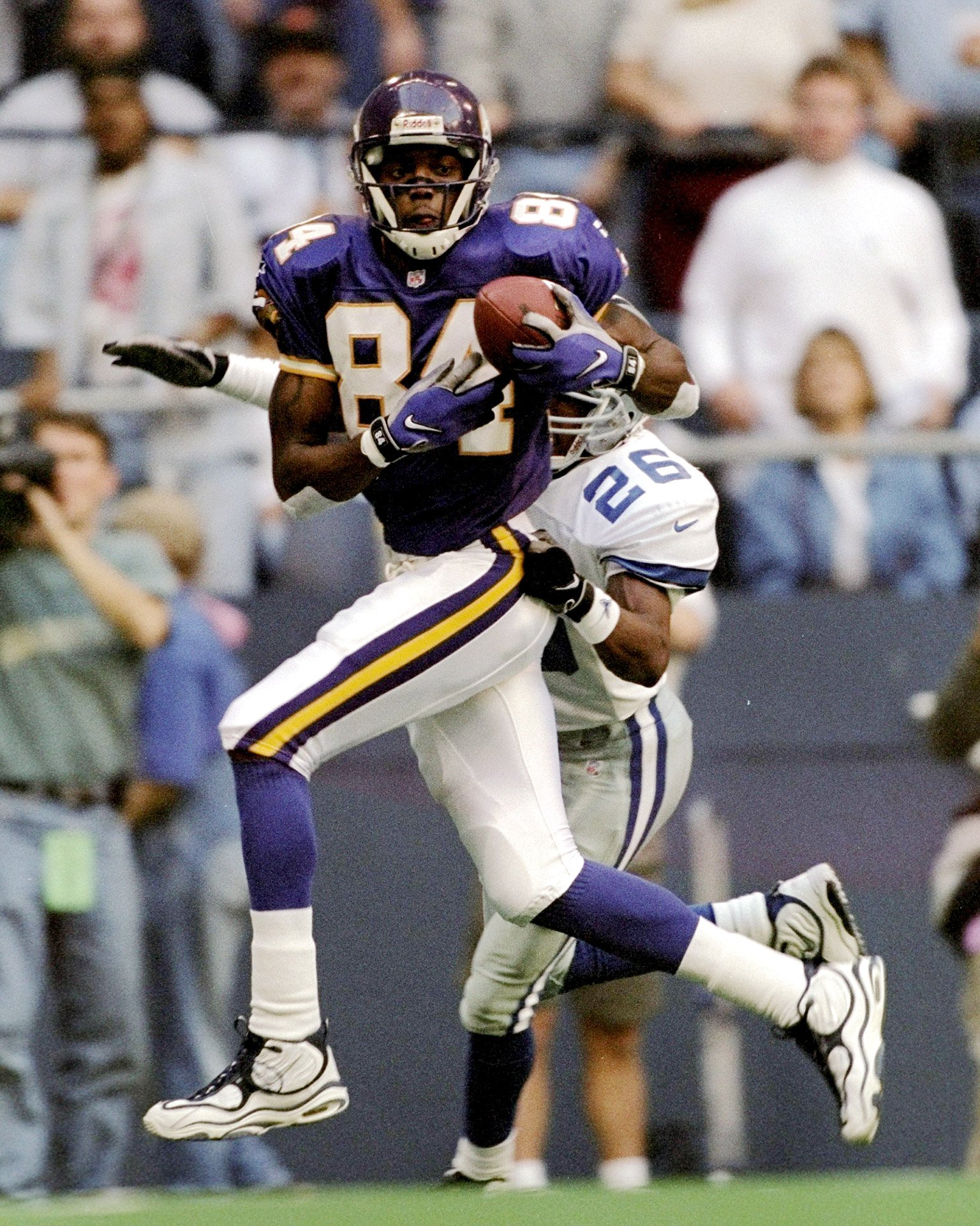 Happy 40th birthday to one of the greatest WRs of all-time and my idol RANDY MOSS!!! 