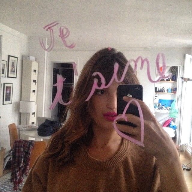 LOOKSOHAUTE's tweet photo. 💌🌹❤️ https://t.co/6iYaN9IEY8