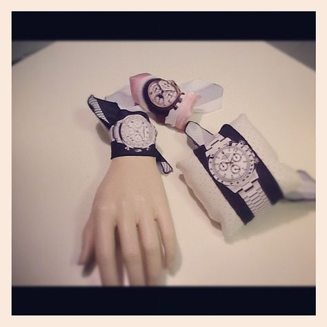 JanVanMol's tweet photo. Give a Rolex for #Valentine . But since you're also rational, you give a wearable scarf . Perfect time twice a day. #addictlab #luxurylab https://t.co/5lASYICRtq
