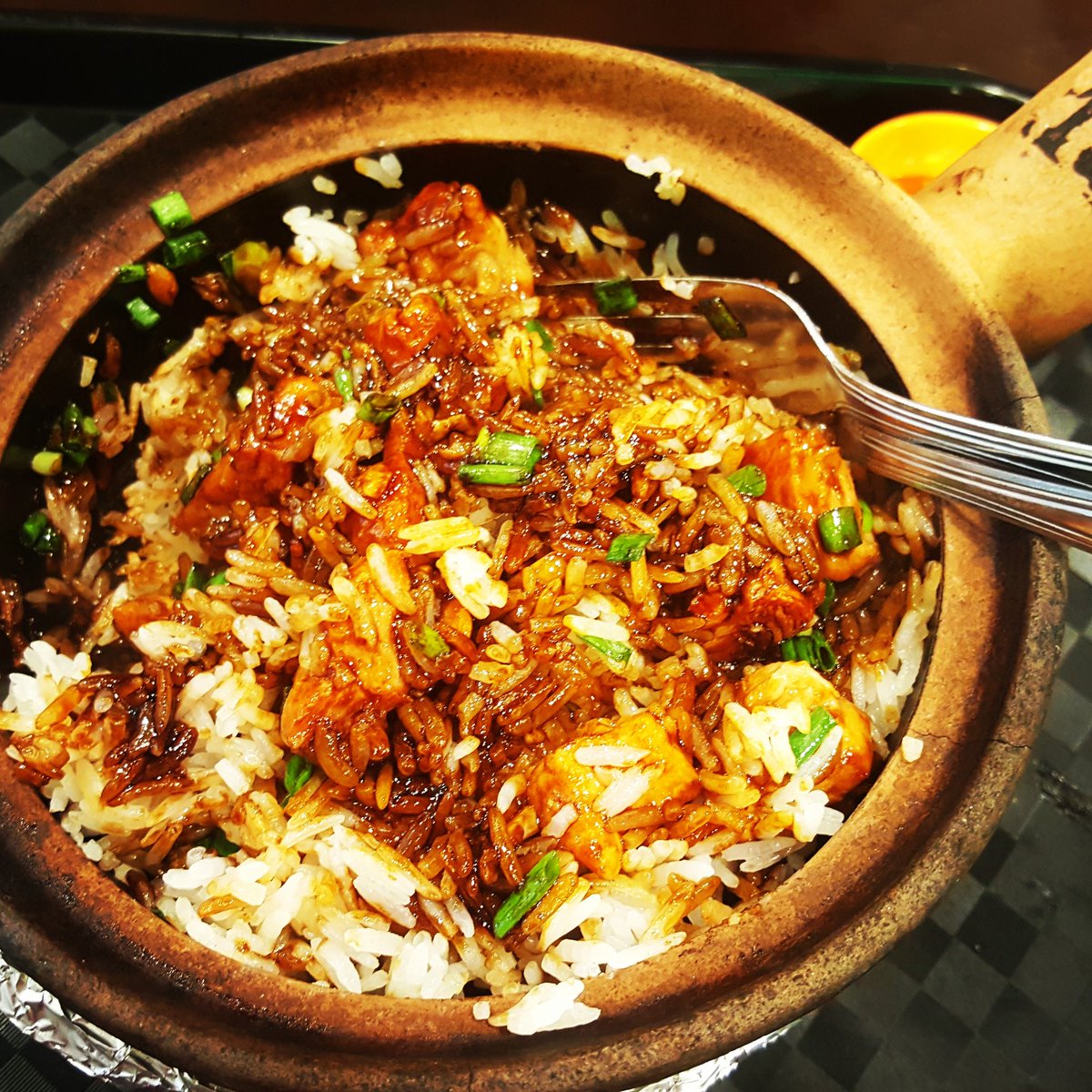 andrewtwx's tweet photo. Claypot rice @ Centrepoint

#smartphonephotography #note5 #food #thecentrepoint #claypotrice #lunch https://t.co/9U17CT4sMM