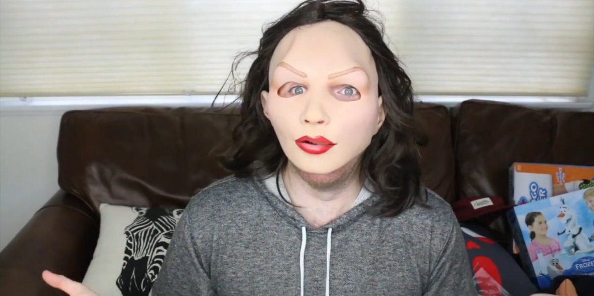 ImWithTacoBell's tweet photo. When someone you know wears makeup for the first time https://t.co/6kxpCZmkns