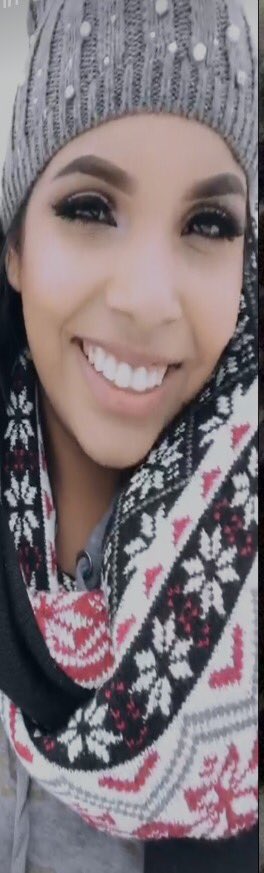 AzulVerde505's tweet photo. Beautiful day in the snow 💋 https://t.co/kDlHCo0sEW