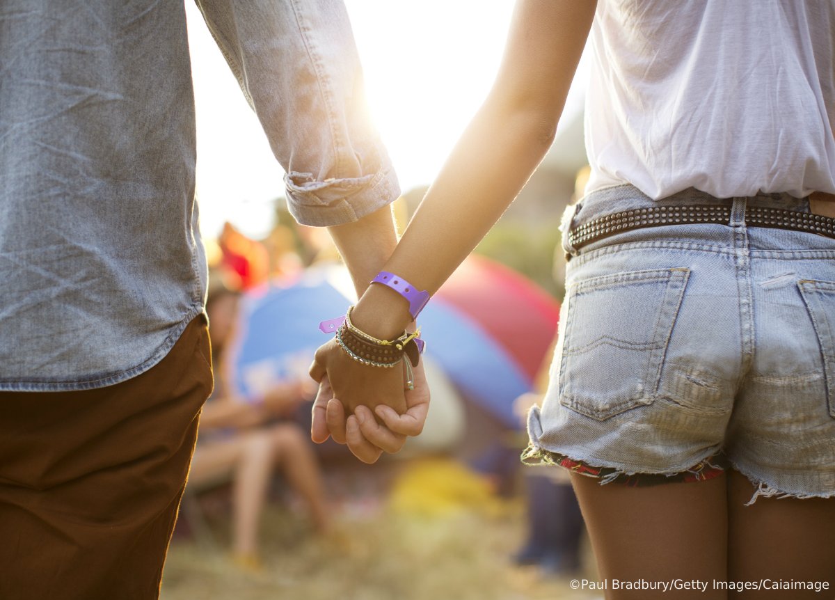 PrintvenueIndia's tweet photo. We hope you find your travel companion in your 'special one' so that it opens the door for a lifetime of globetrotting.Happy #ValentinesDay https://t.co/HsuDpXLCbx